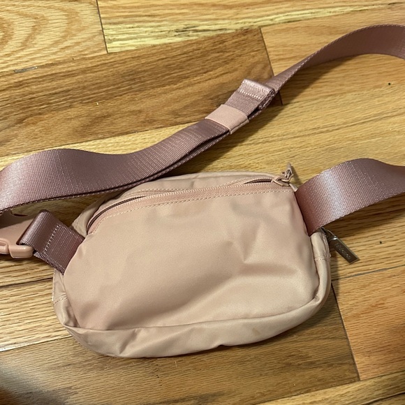 Lululemon Athletica Rose Crossbody Bag - Picture 2 of 3